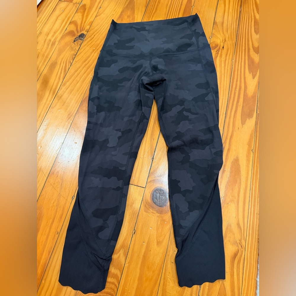 Womens cropped size 6 23” lululemon leggings